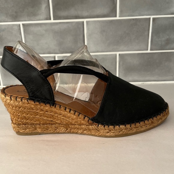 AZURA Black Leather Closed Toe Espadrille Wedges Size 10 Euro 40 Made in Spain - Picture 1 of 10